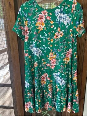 LOFT Green Floral Short-Sleeve Shift Dress